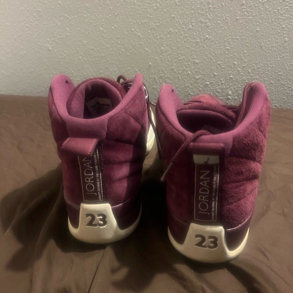 Jordan Athletic Shoes in Burgundy and White Retro 12 Bordeaux Nike - Picture 3 of 9